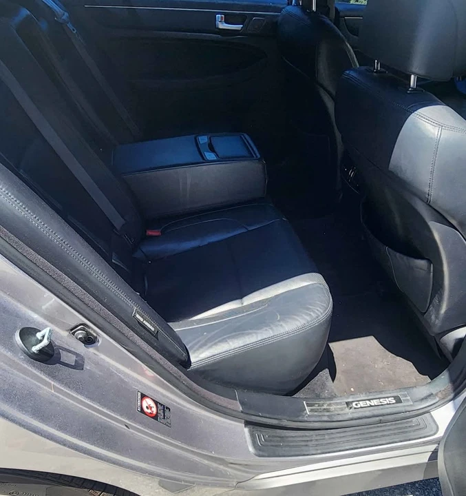 2012 Hyundai Genesis - Image 14 of 19