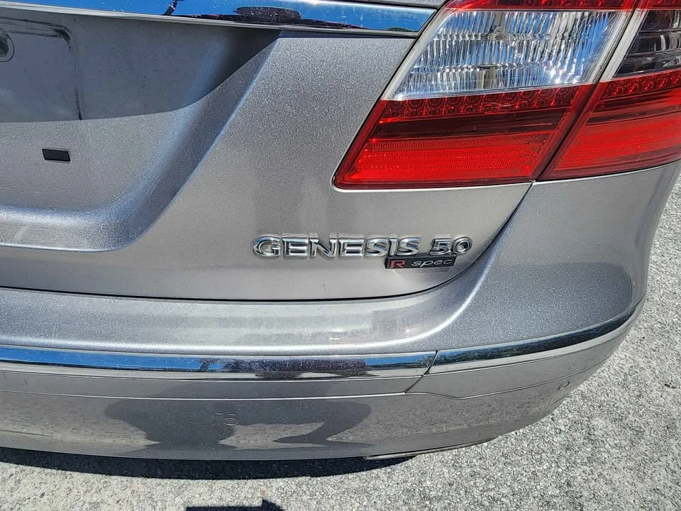 2012 Hyundai Genesis - Image 12 of 19