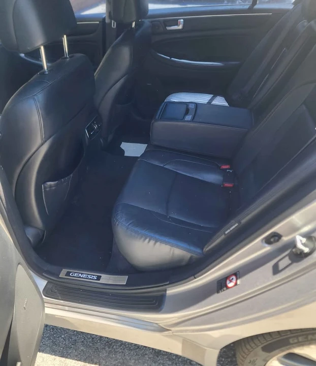 2012 Hyundai Genesis - Image 17 of 19