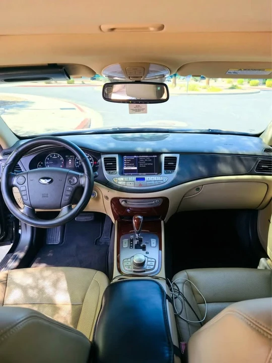 2012 Hyundai Genesis - Image 10 of 14
