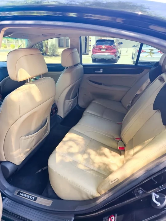 2012 Hyundai Genesis - Image 14 of 14