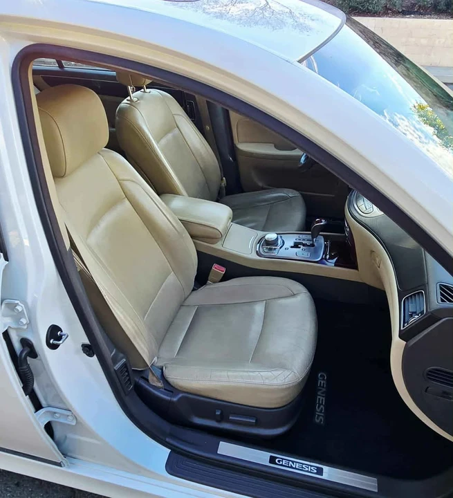 2012 Hyundai Genesis - Image 11 of 15