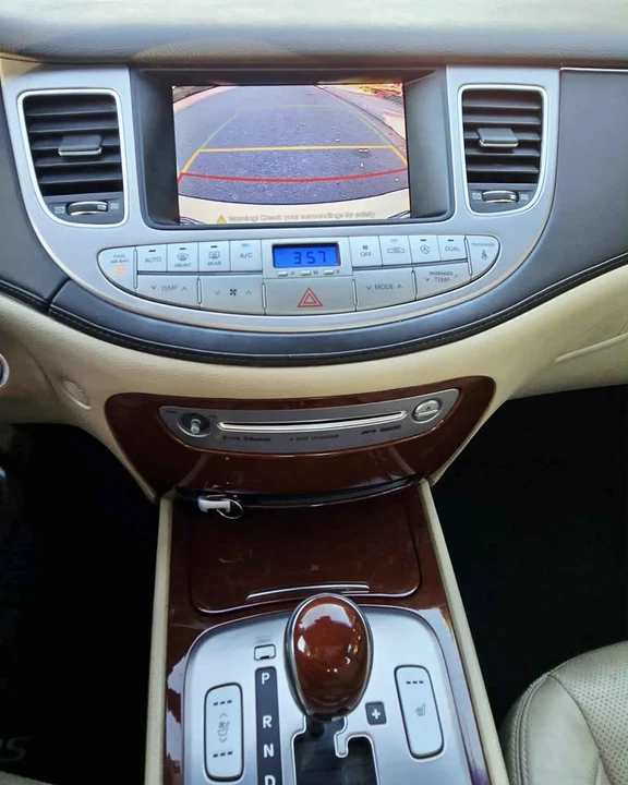 2012 Hyundai Genesis - Image 14 of 15