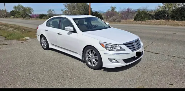 2012 Hyundai Genesis 5.0 Sedan