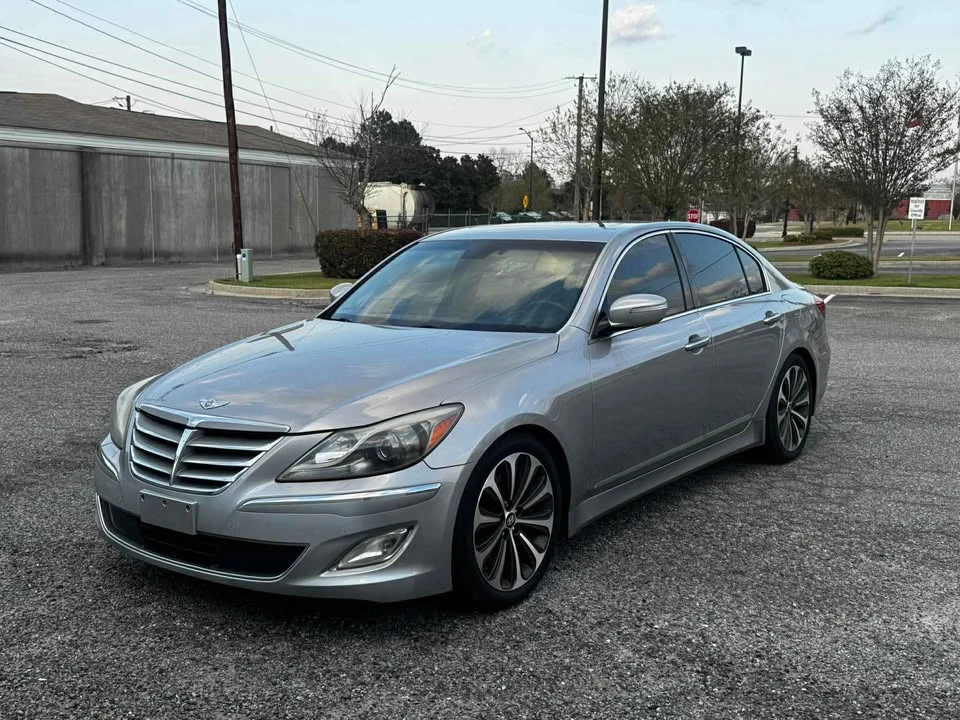 2012 Hyundai Genesis - Image 2 of 18