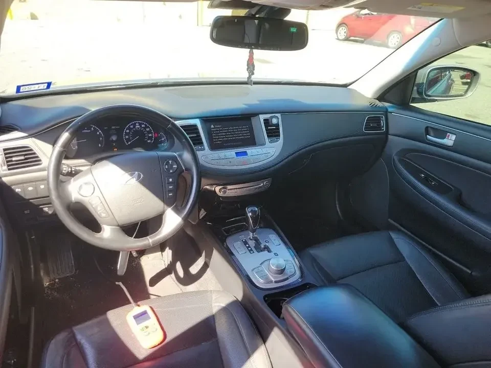 2012 Hyundai Genesis - Image 6 of 14