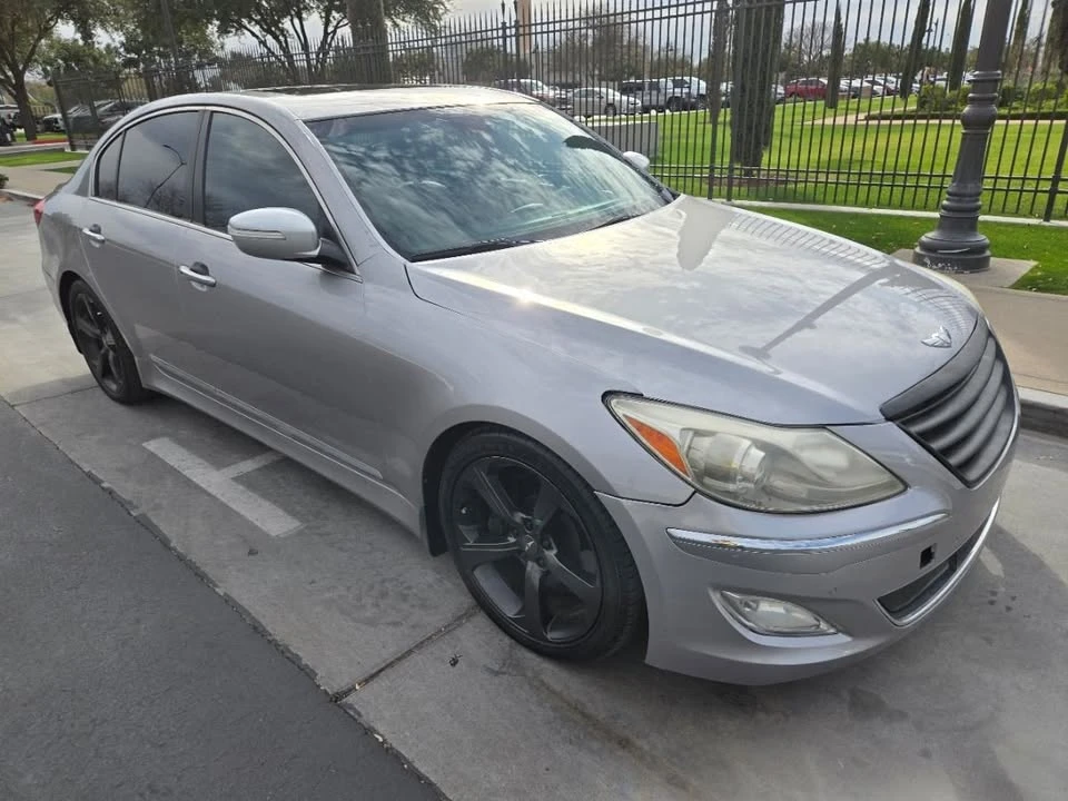 2012 Hyundai Genesis - Image 11 of 16