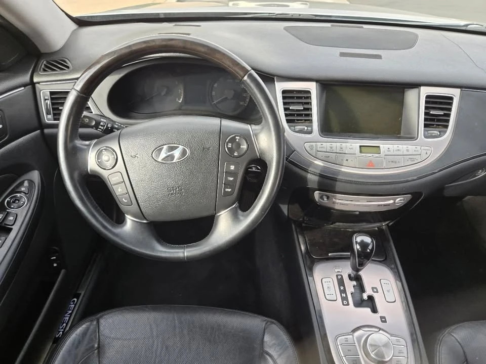 2012 Hyundai Genesis - Image 13 of 16