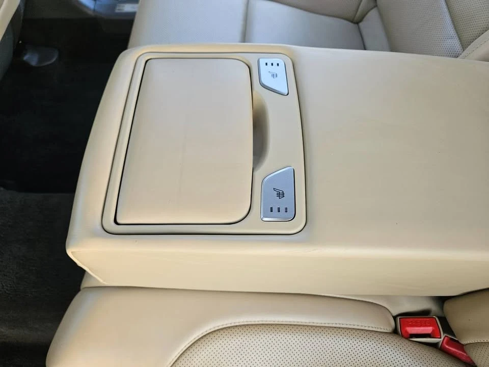 2012 Hyundai Genesis - Image 17 of 20