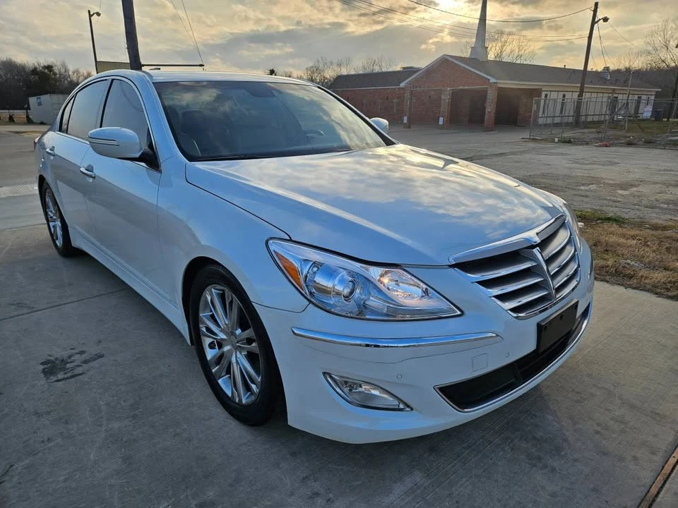 2012 Hyundai Genesis - Image 2 of 20