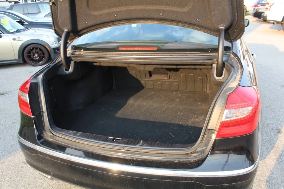2012 Hyundai Genesis - Image 14 of 15