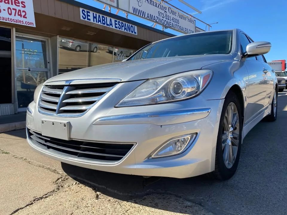 2012 Hyundai Genesis - Image 12 of 19