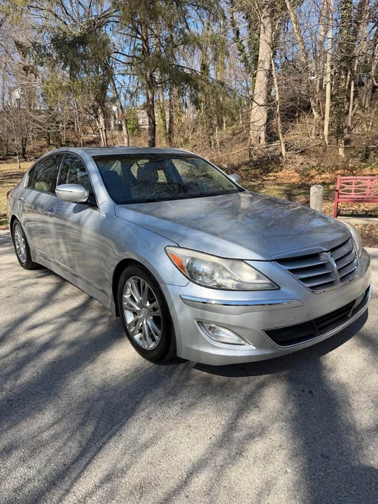 2012 Hyundai Genesis - Image 7 of 18