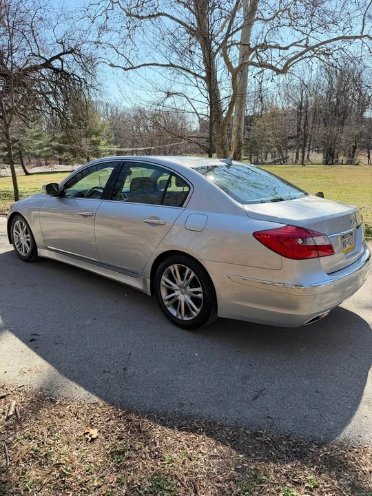2012 Hyundai Genesis - Image 3 of 18