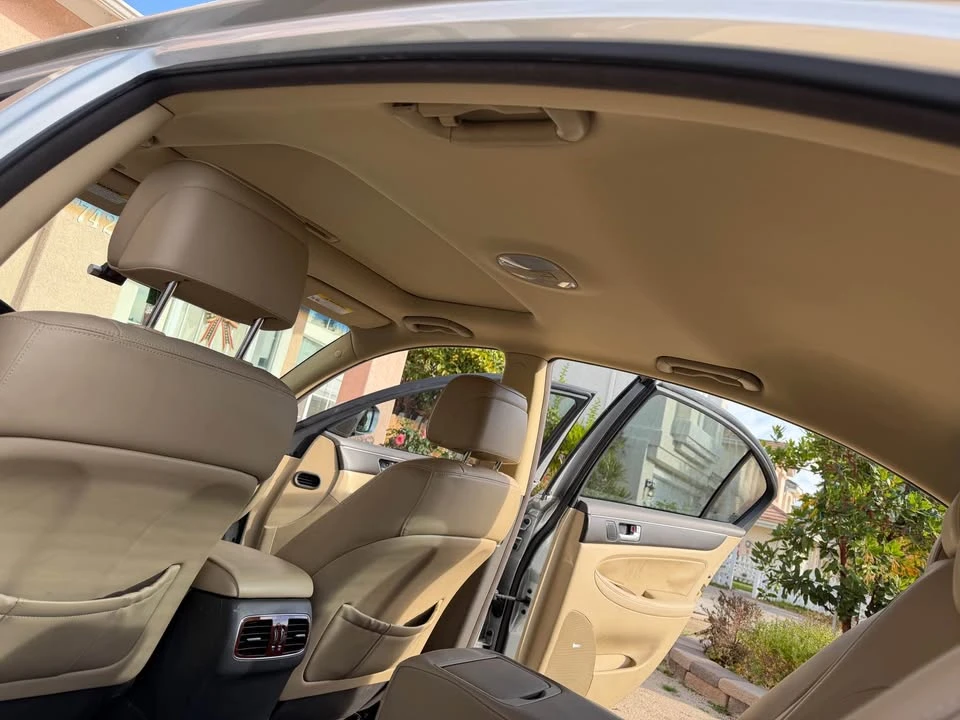 2012 Hyundai Genesis - Image 9 of 11