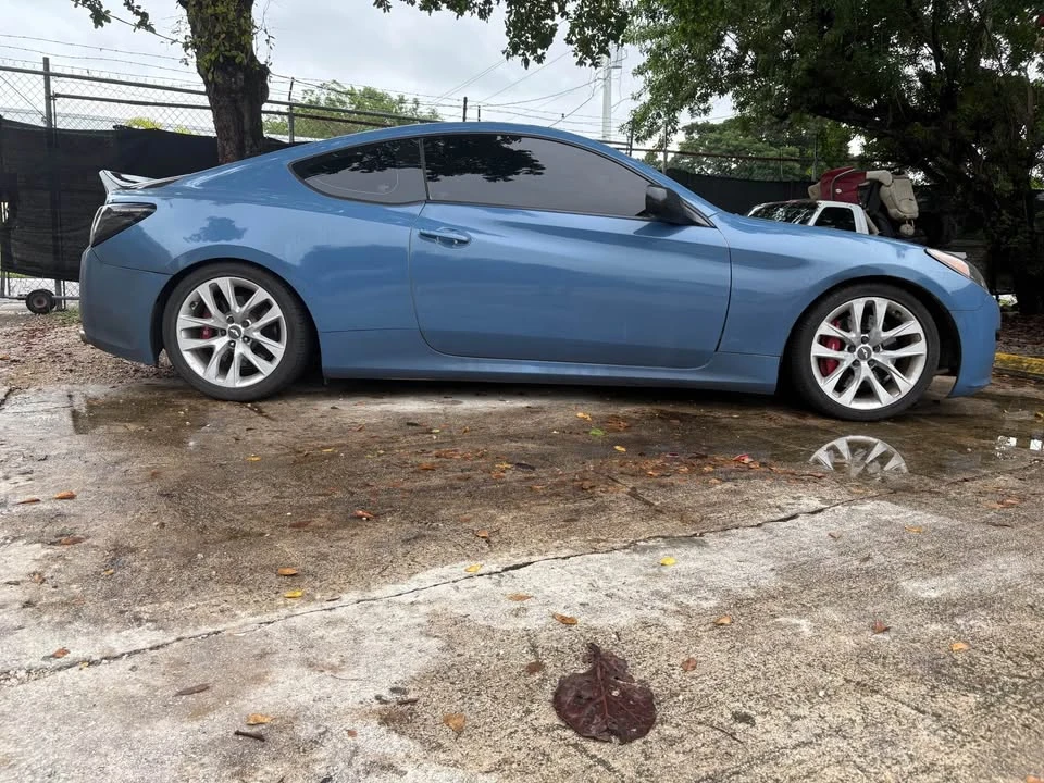 2012 Hyundai Genesis Coupe - Image 12 of 13