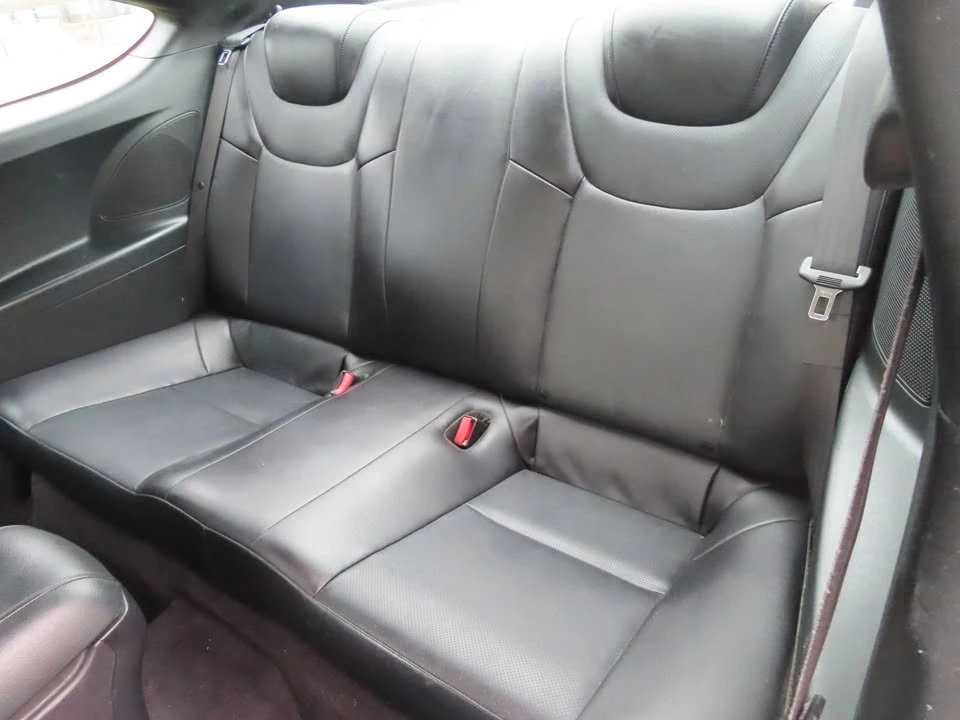 2012 Hyundai Genesis Coupe - Image 18 of 20