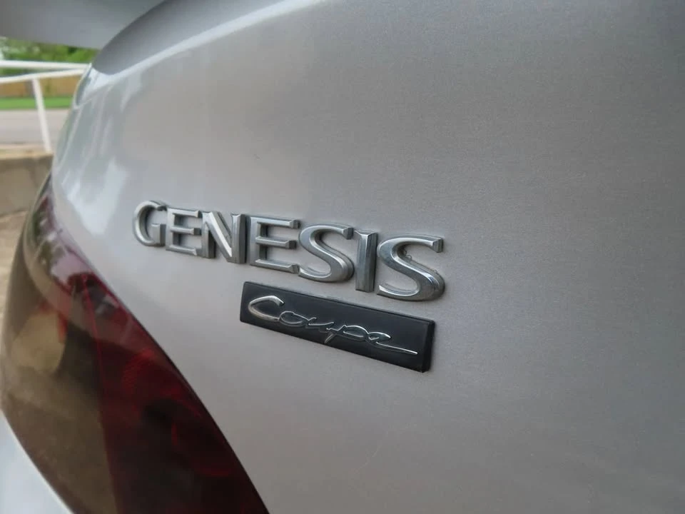 2012 Hyundai Genesis Coupe - Image 10 of 20