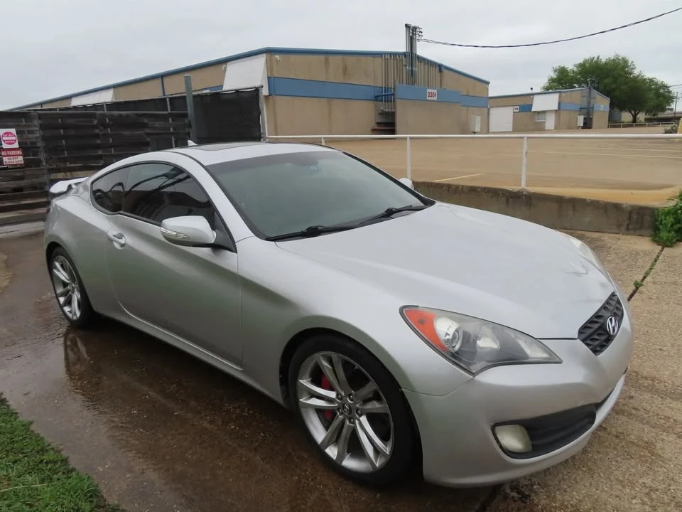 2012 Hyundai Genesis Coupe - Image 2 of 20