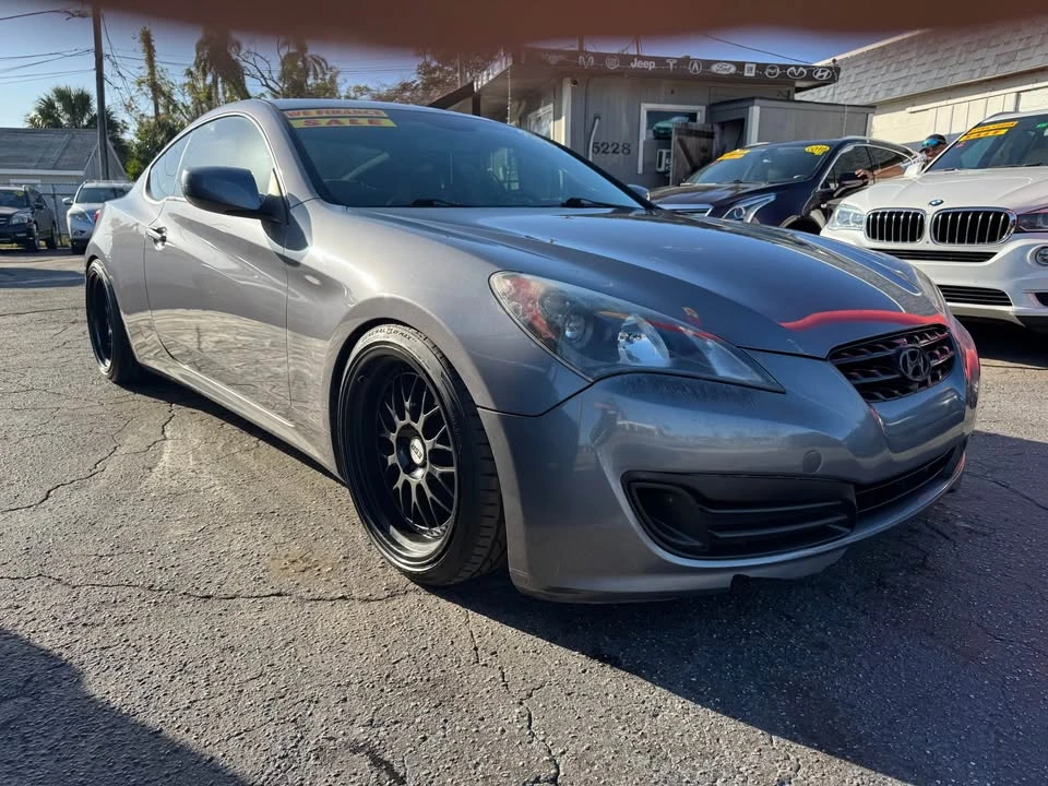 2012 Hyundai Genesis Coupe - Image 5 of 11