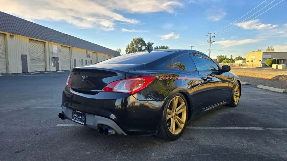 2012 Hyundai Genesis Coupe - Image 4 of 18