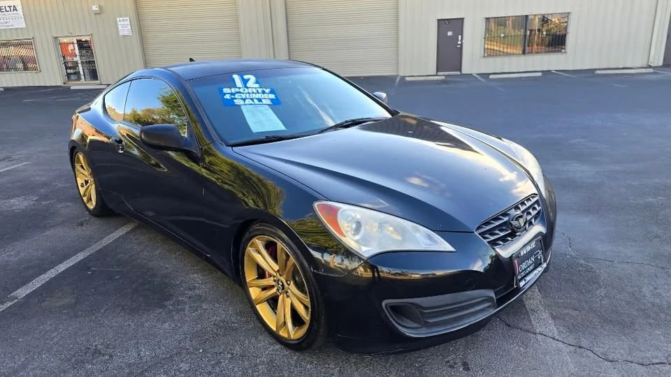 2012 Hyundai Genesis Coupe - Image 2 of 18