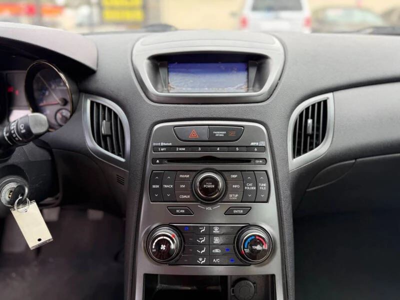 2012 Hyundai Genesis Coupe - Image 14 of 20