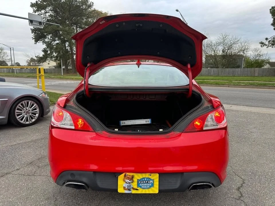 2012 Hyundai Genesis Coupe - Image 15 of 19