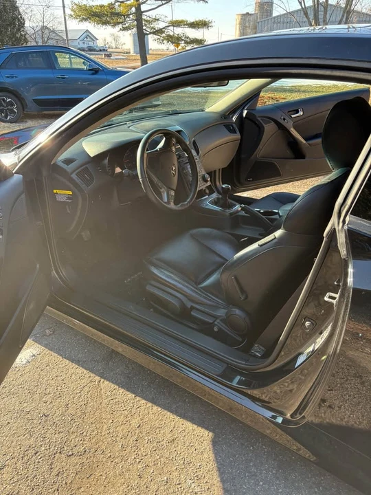 2012 Hyundai Genesis Coupe - Image 4 of 9