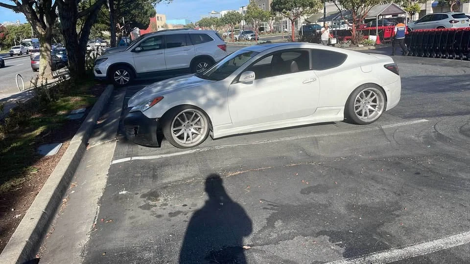 2012 Hyundai Genesis Coupe - Image 2 of 11