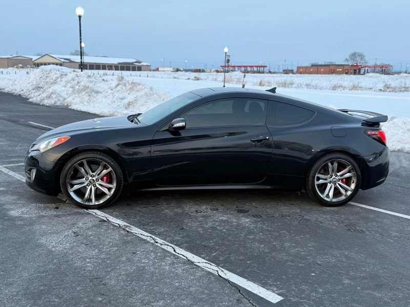 2012 Hyundai Genesis Coupe - Image 8 of 10