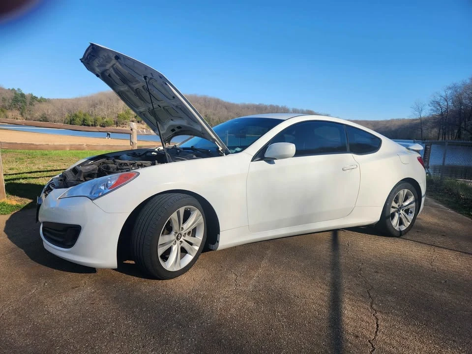 2012 Hyundai Genesis Coupe - Image 9 of 13