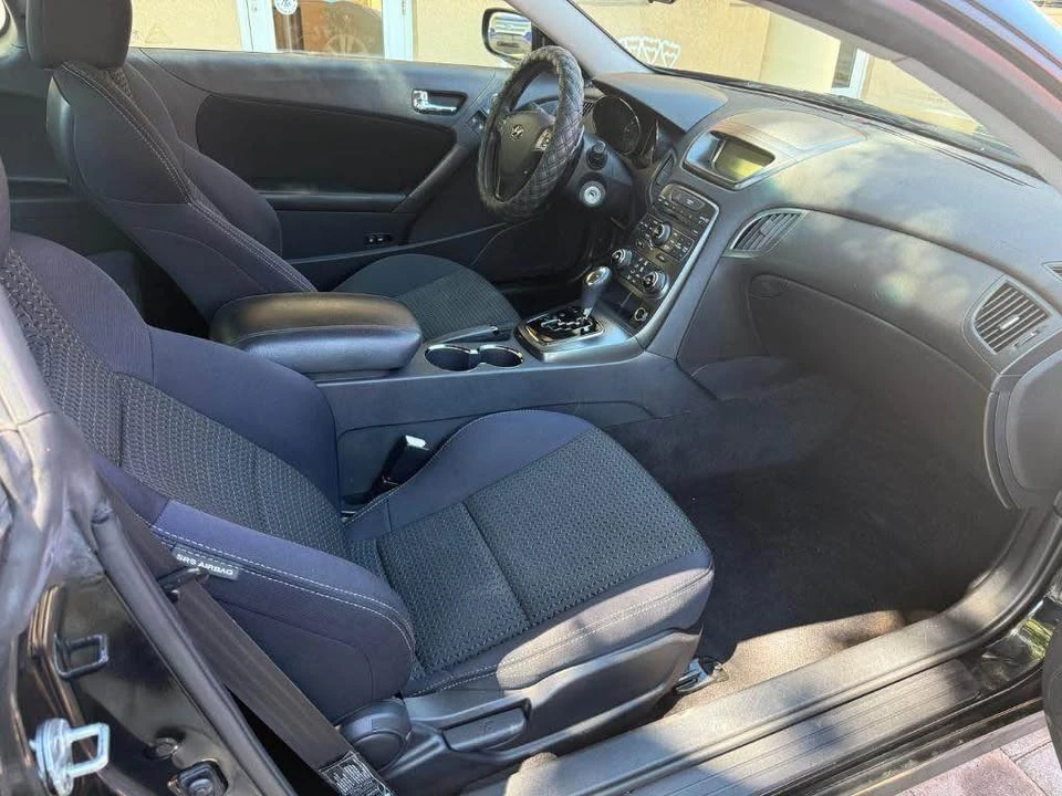 2012 Hyundai Genesis Coupe - Image 10 of 14