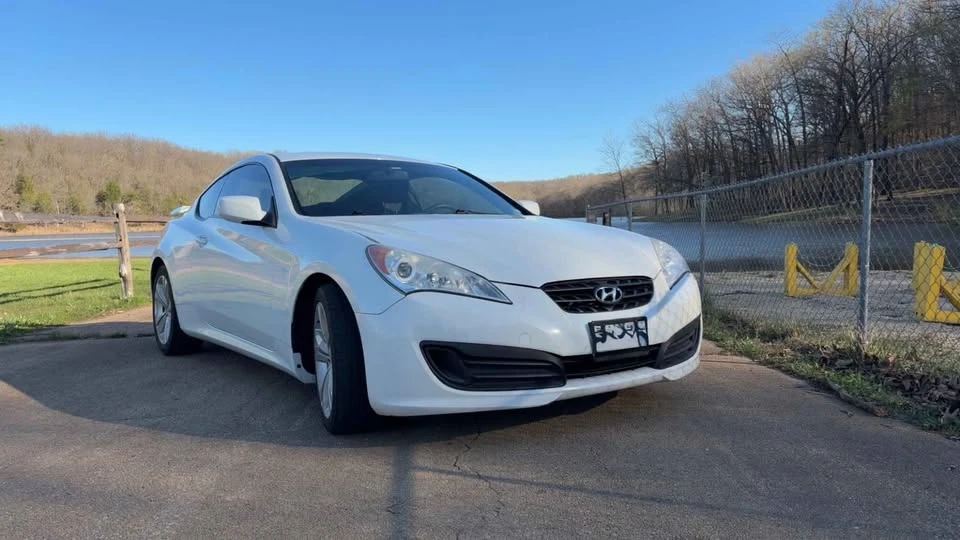 2012 Hyundai Genesis Coupe - Image 3 of 13