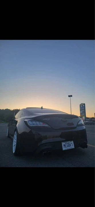 2012 Hyundai Genesis Coupe - Image 2 of 9