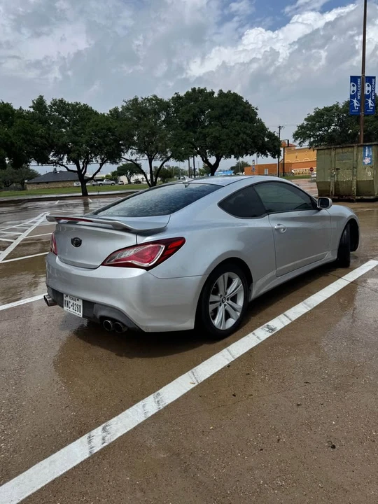 2012 Hyundai Genesis Coupe - Image 2 of 13
