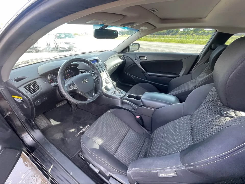 2012 Hyundai Genesis Coupe - Image 6 of 7