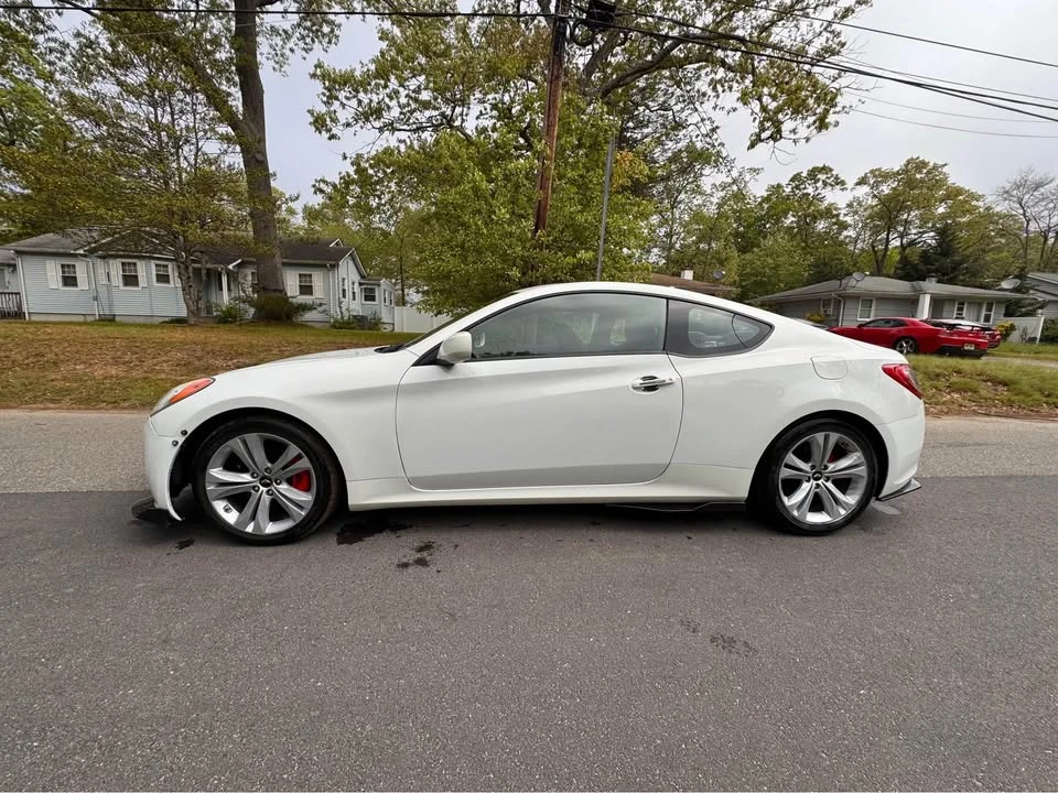 2012 Hyundai Genesis Coupe - Image 11 of 18
