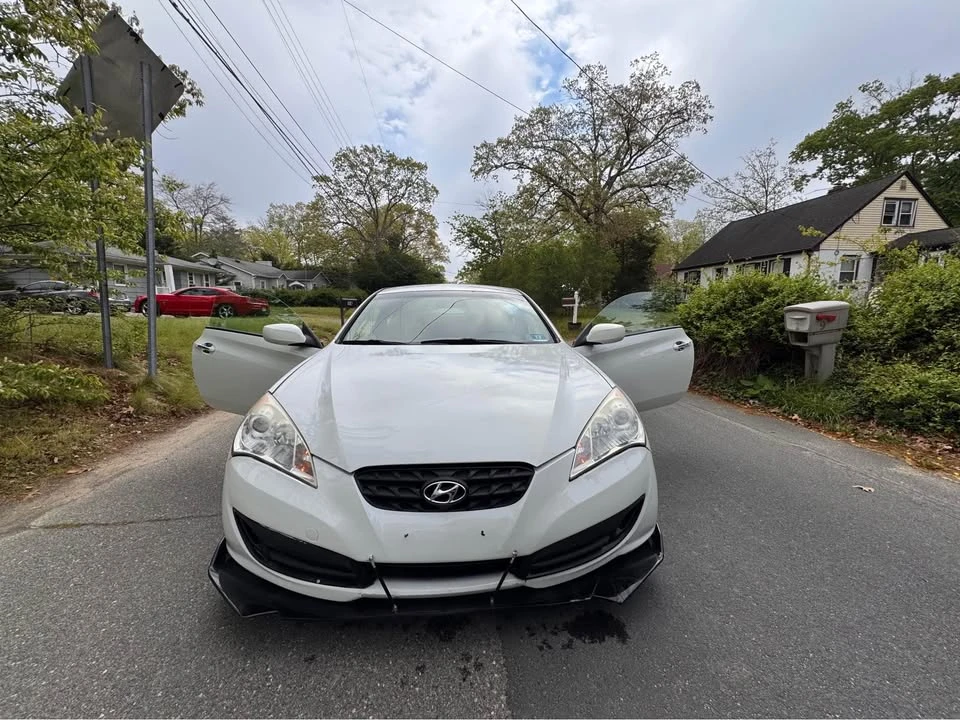 2012 Hyundai Genesis Coupe - Image 12 of 18