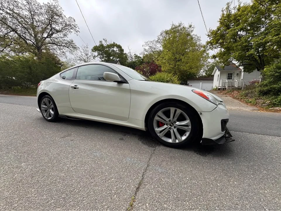 2012 Hyundai Genesis Coupe - Image 18 of 18
