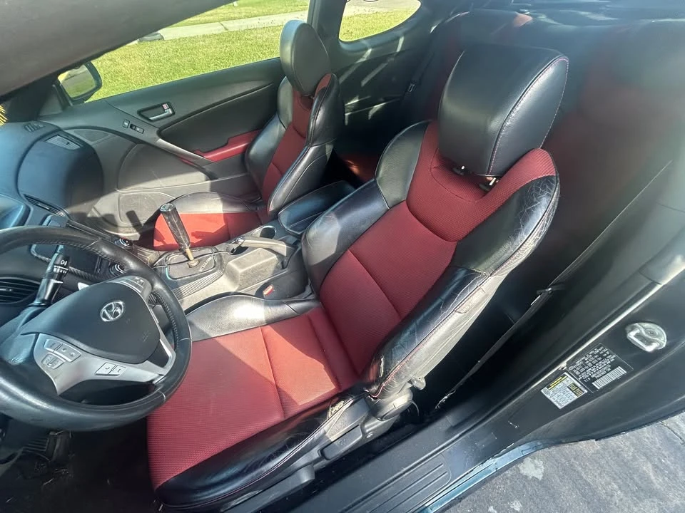 2012 Hyundai Genesis Coupe - Image 7 of 8