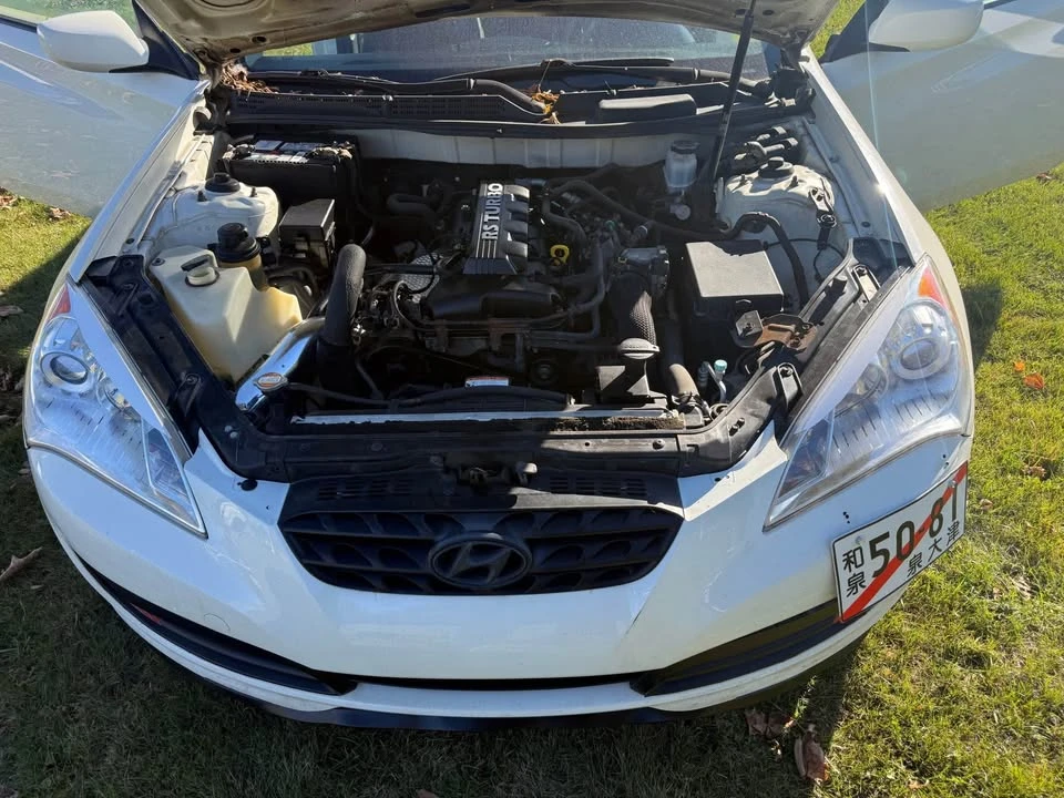 2012 Hyundai Genesis Coupe - Image 6 of 6