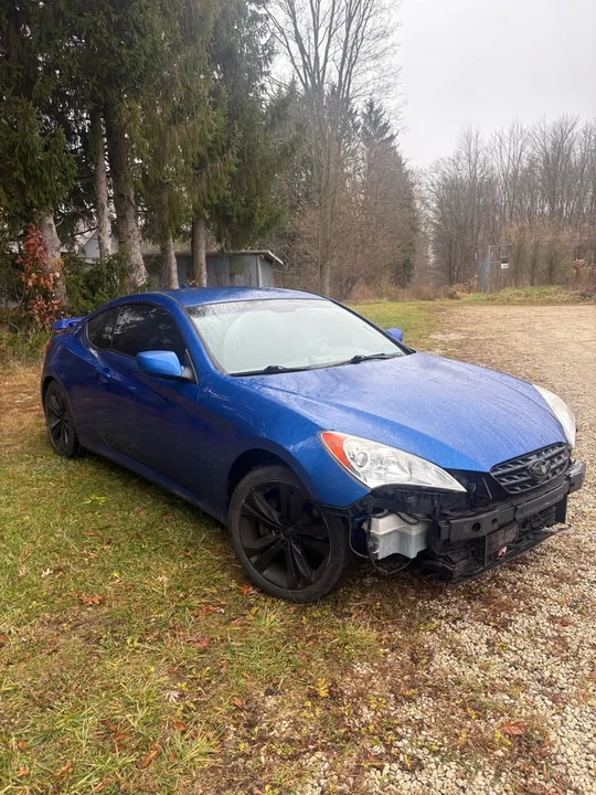 2012 Hyundai Genesis Coupe - Image 2 of 2