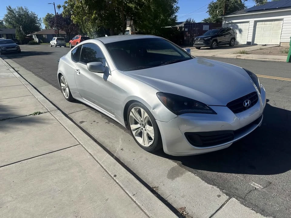 2012 Hyundai Genesis Coupe - Image 2 of 10