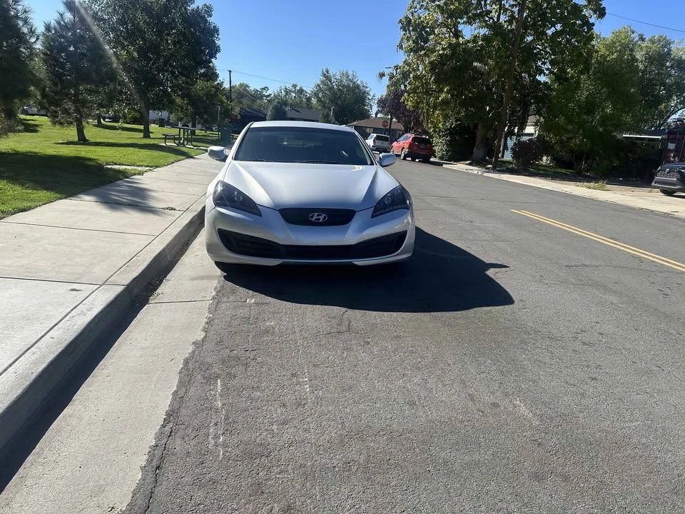 2012 Hyundai Genesis Coupe - Image 3 of 10