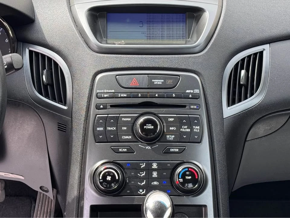2012 Hyundai Genesis Coupe - Image 14 of 19