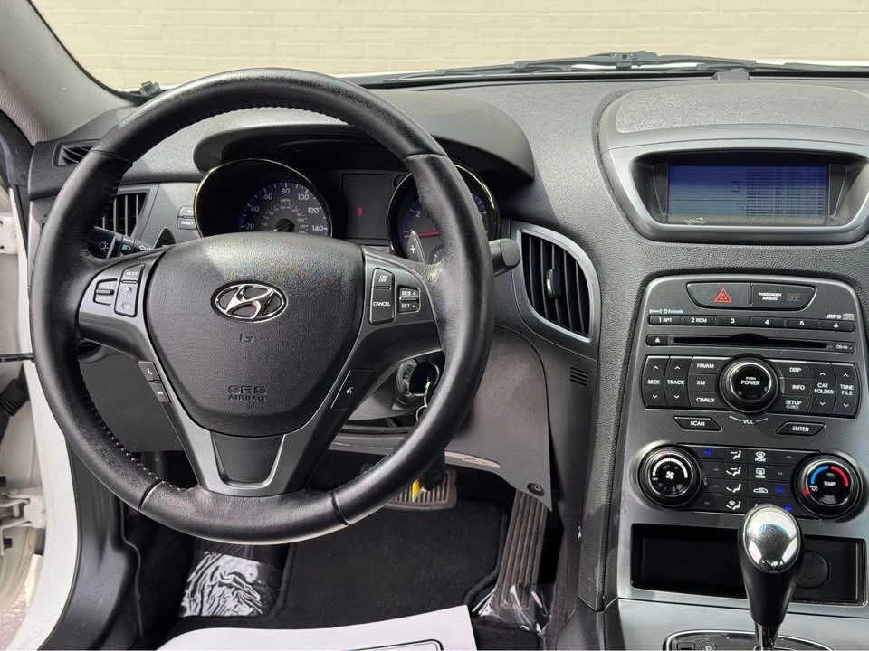 2012 Hyundai Genesis Coupe - Image 13 of 19