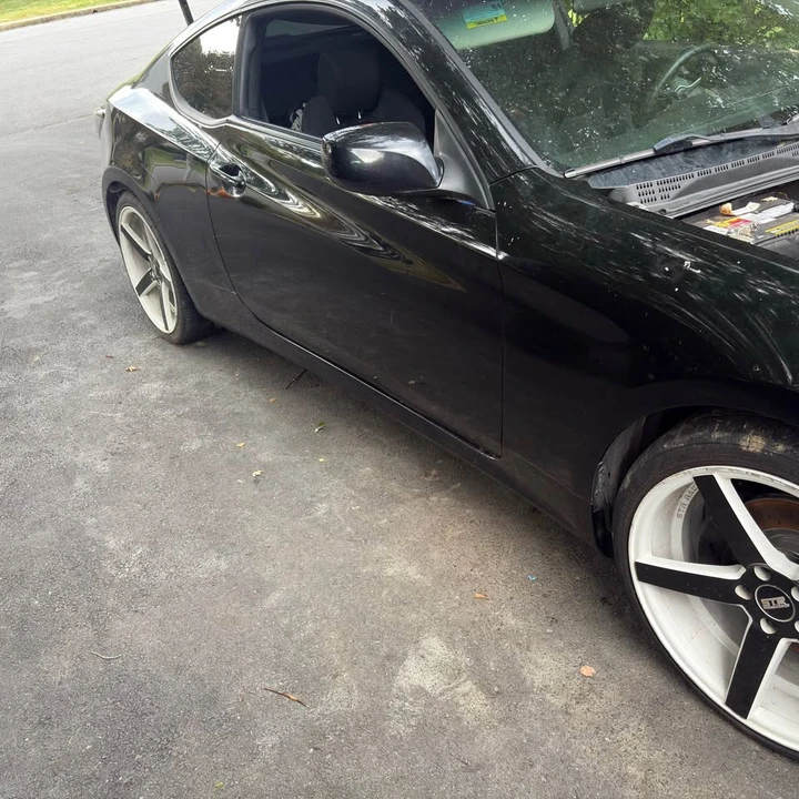 2012 Hyundai Genesis Coupe - Image 8 of 8