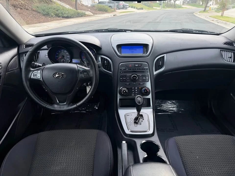 2012 Hyundai Genesis Coupe - Image 11 of 13