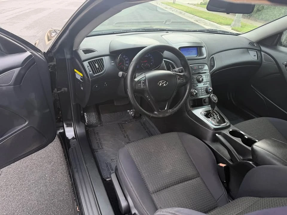 2012 Hyundai Genesis Coupe - Image 9 of 13